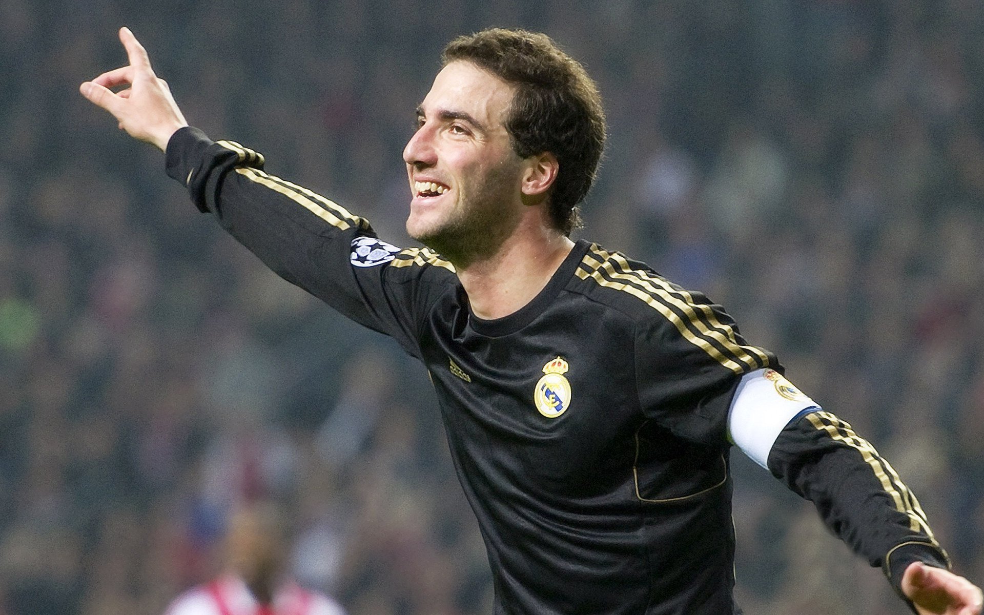 华体会网页登录入口-欧冠小组赛精彩对决，阿森纳与巴黎的比赛成为焦点，阿森纳vs巴黎