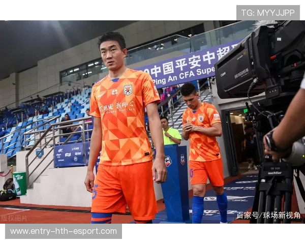 球员转型教练取得初步成绩 备受媒体关注，球员转会最新信息